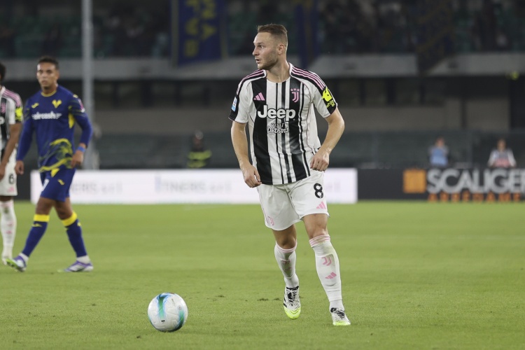 例如, 我有时候踢, 和教练谈过 例如, 我有时候踢, 和教练谈过