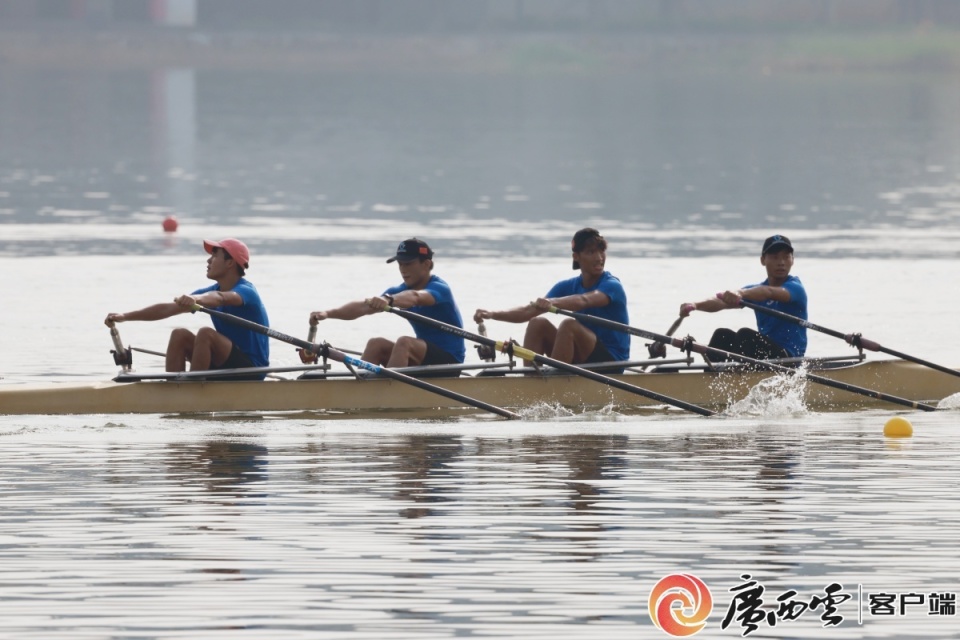 年级学生郑, src 年级学生郑, src